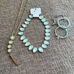 Charming Charlie necklace bracelet set blue